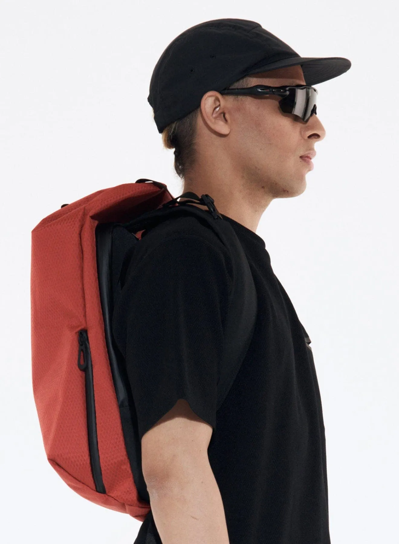 Saru Brick Red